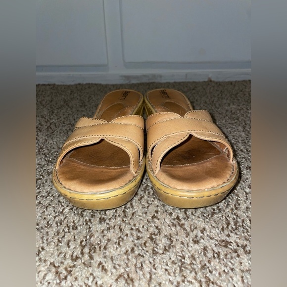 BORN Womens Beige Slip On Wedge Heel Sandals - Picture 5 of 11